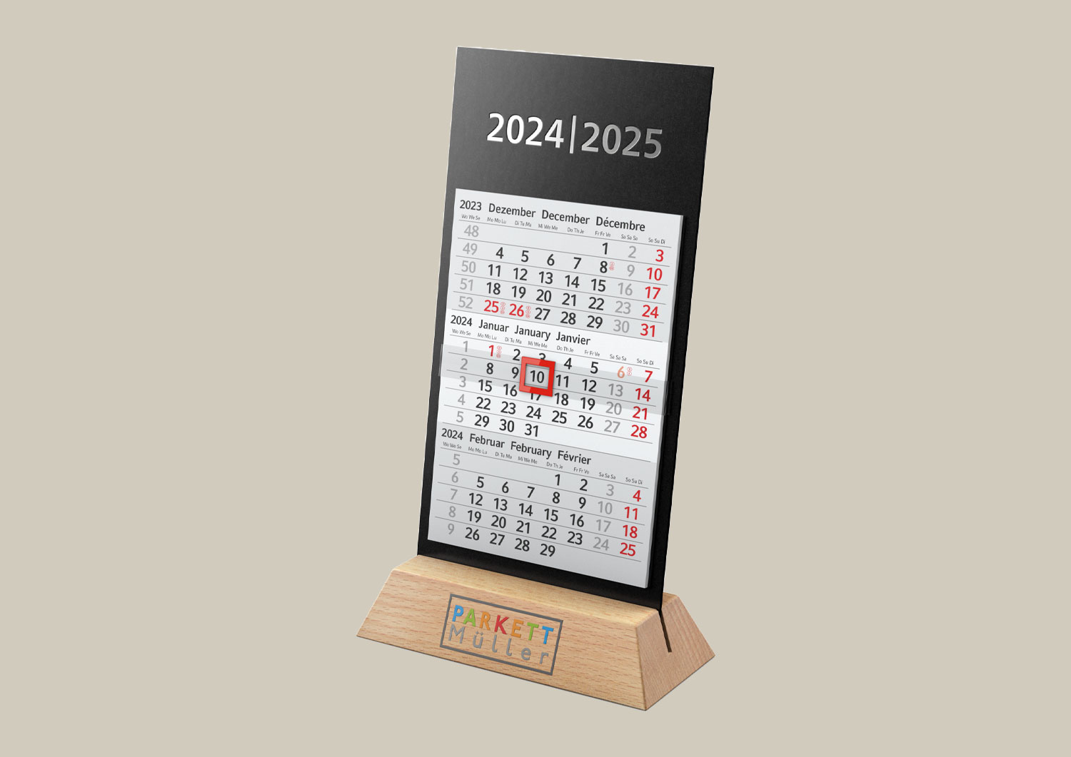 drei monatskalender auf holz