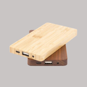 Powerbank-aus-Holz